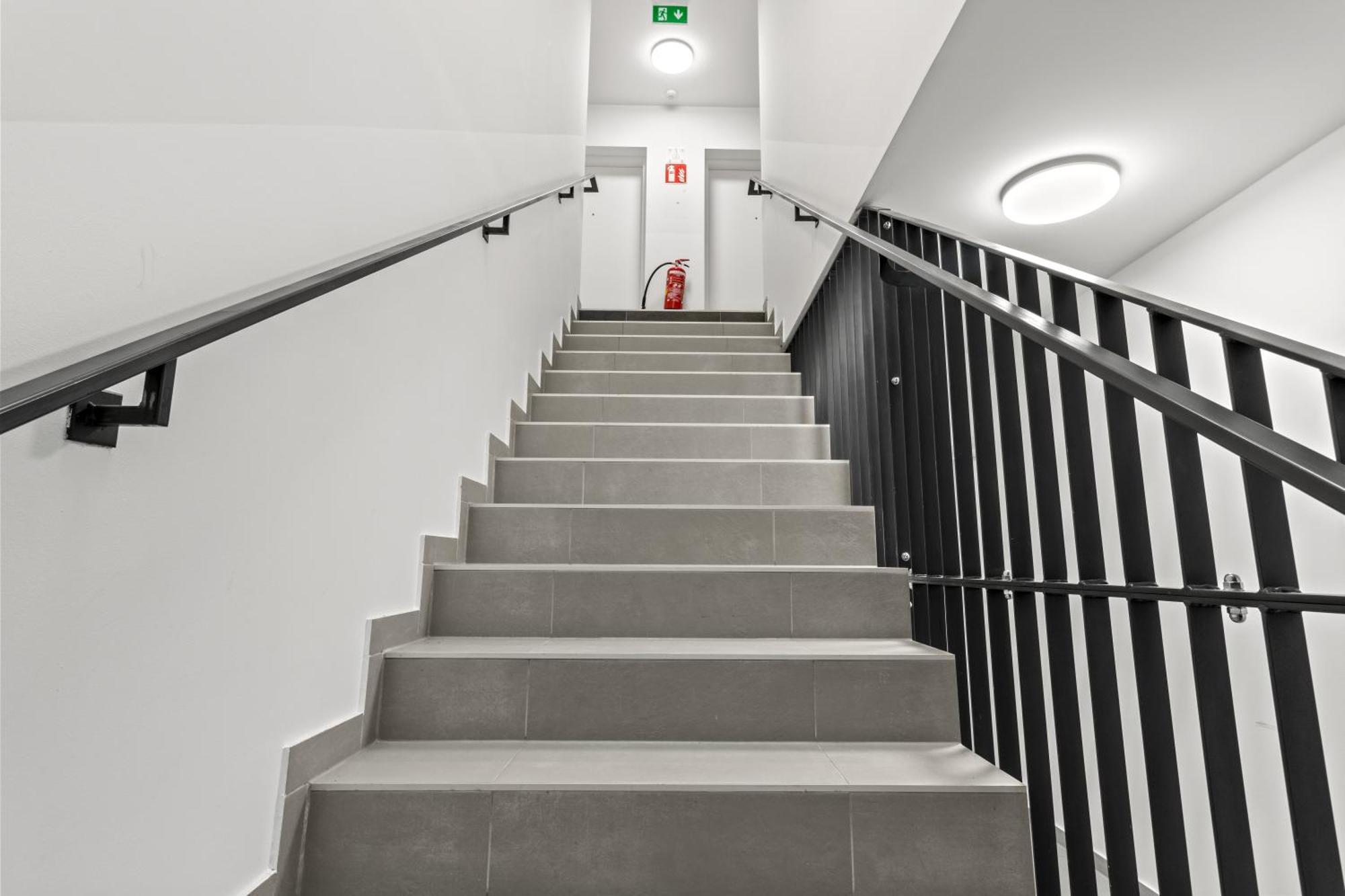 1 Min To Public Transport - 3 Min To Supermarket And Pharmacy - On-Site Parking For 19,90 Eur Vienna Exterior photo
