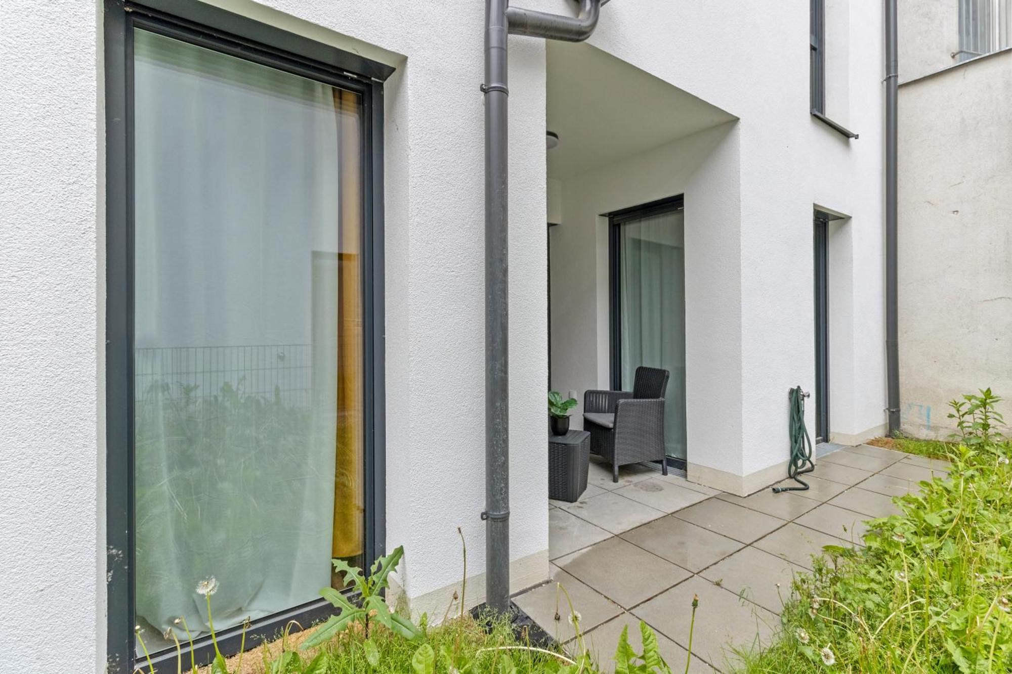 1 Min To Public Transport - 3 Min To Supermarket And Pharmacy - On-Site Parking For 19,90 Eur Vienna Exterior photo